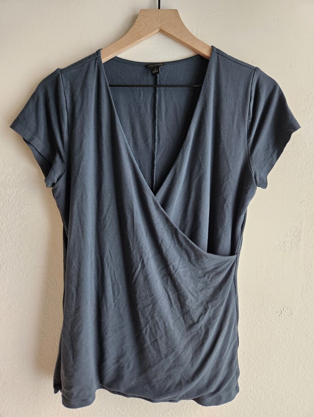 ANN TAYLOR | Wrap-Front Short Sleeve Top